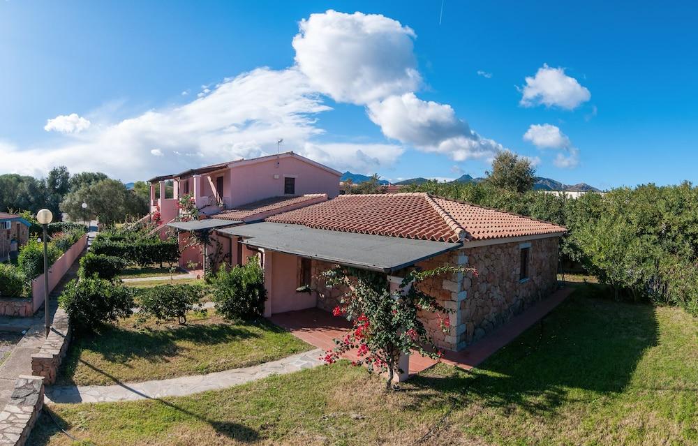 Residenze Gallura San Teodoro  Buitenkant foto