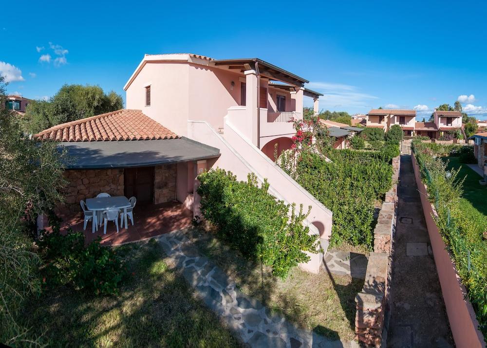 Residenze Gallura San Teodoro  Buitenkant foto